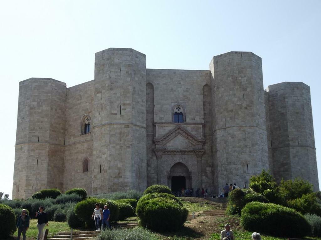 B&B La cattedrale sul mare Trani Esterno foto
